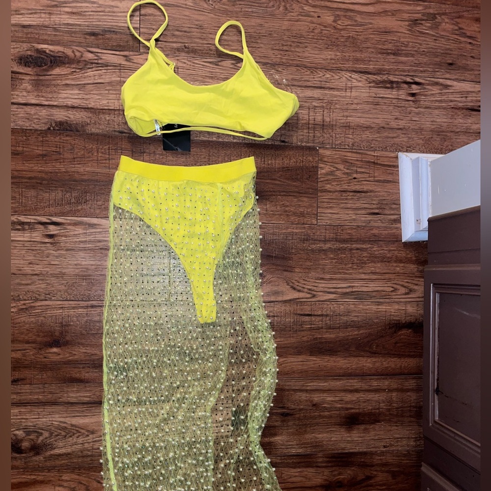 BRAND NEW FASHION NOVA SWIMSUIT TWO PIECE